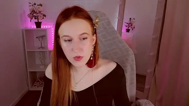 EvaBellea online show from April 18, 2026, 12:53 pm