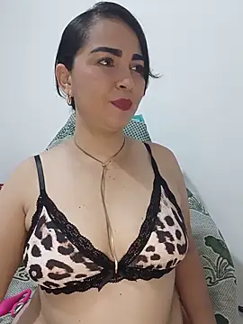 Snapshot of Emily_Divi69 chatting on June 7, 2026, 7:28 pm Emily Divi69 online show from June 7, 2026, 7:28 pm
