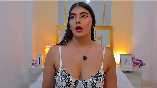 Alara Keyy online show from May 15, 2026, 6:48 pm