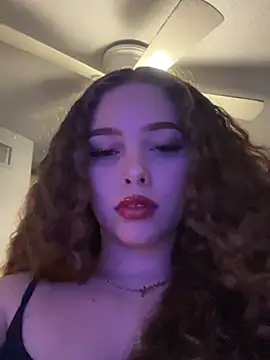 mariex83 online show from April 14, 2026, 3:01 am