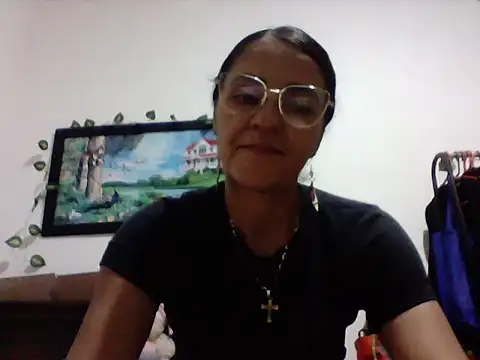 FenixPretty online show from May 14, 2026, 6:04 pm