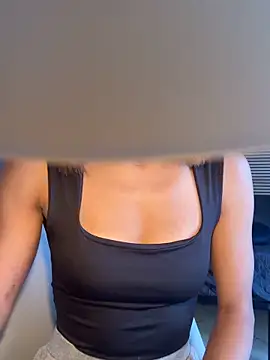latinacaro- online show from June 6, 2026, 2:11 pm
