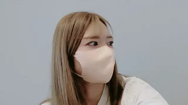 YUA 0425 online show from July 30, 2026, 7:18 am