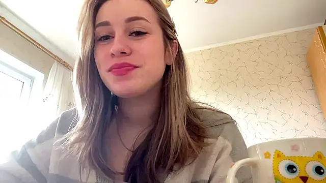 Snapshot of SpringSummers chatting on April 8, 2026, 8:14 am SpringSummers online show from April 8, 2026, 8:14 am