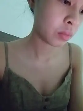 Snapshot of Yenlisu3Zie chatting on July 21, 2026, 6:05 am Yenlisu3Zie online show from July 21, 2026, 6:05 am