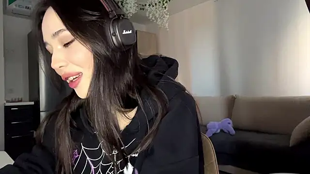 Snapshot of Elizabetswan chatting on April 12, 2026, 1:38 pm Elizabetswan online show from April 12, 2026, 1:38 pm