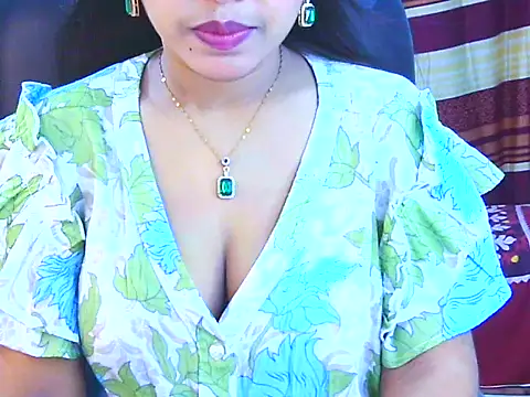 Noor Zarin online show from April 22, 2026, 5:36 pm