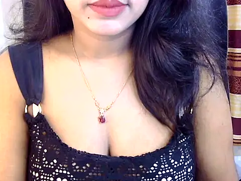Noor Zarin online show from May 4, 2026, 2:29 am