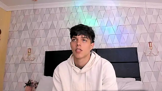 DamiaanXx online show from April 10, 2026, 1:05 pm