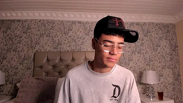 Snapshot of DannTaylor chatting on June 8, 2026, 12:05 pm DannTaylor online show from June 8, 2026, 12:05 pm