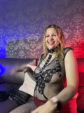 Snapshot of EvangelineLove_ chatting on June 19, 2026, 12:42 pm EvangelineLove online show from June 19, 2026, 12:42 pm