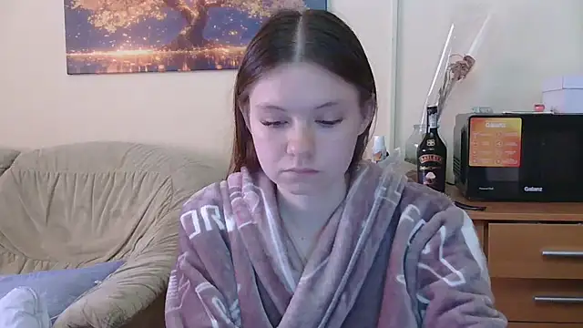 Snapshot of JessicaHolland1 chatting on May 19, 2026, 5:14 am JessicaHolland1 online show from May 19, 2026, 5:14 am