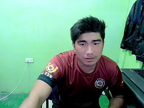 Hunkfireman online show from April 13, 2026, 1:33 am