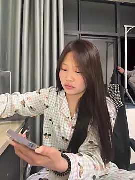 L7D8521 online show from April 21, 2026, 12:55 pm