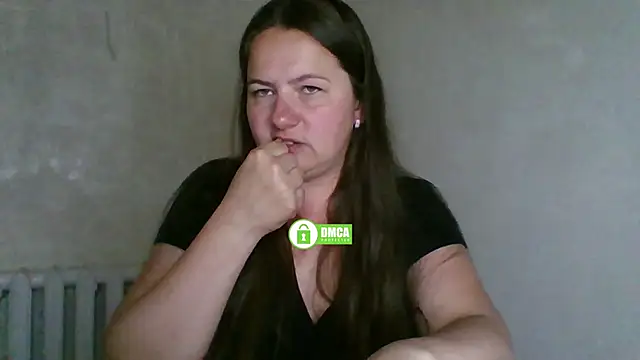 Snapshot of fearless_fairry chatting on June 14, 2026, 7:49 pm fearless fairry online show from June 14, 2026, 7:49 pm