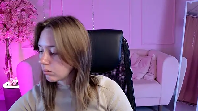 MeganClapp online show from May 10, 2026, 5:12 am