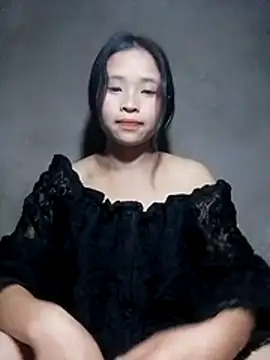 Liss-mimi online show from April 5, 2026, 2:14 pm