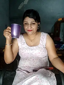 Riyashrma001 online show from April 20, 2026, 7:48 pm