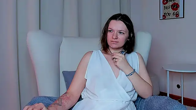 kirarogersss online show from May 21, 2026, 4:14 pm