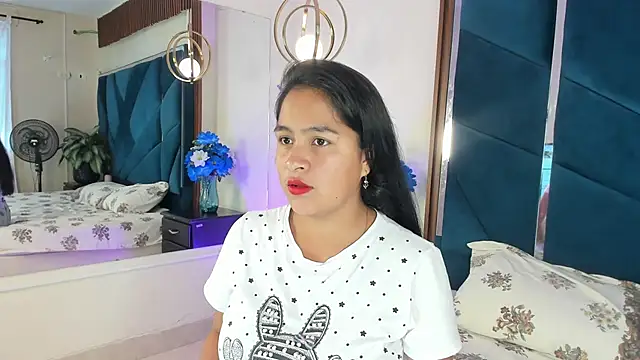 AprilMiiller online show from April 30, 2026, 1:50 pm