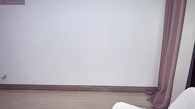 Eva-000 online show from June 10, 2026, 10:41 pm