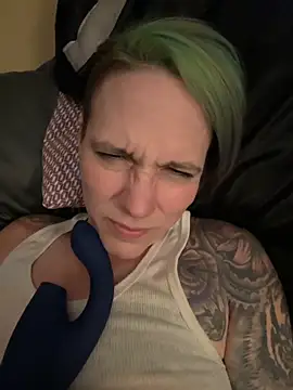 juneafterhours online show from April 18, 2026, 9:46 am