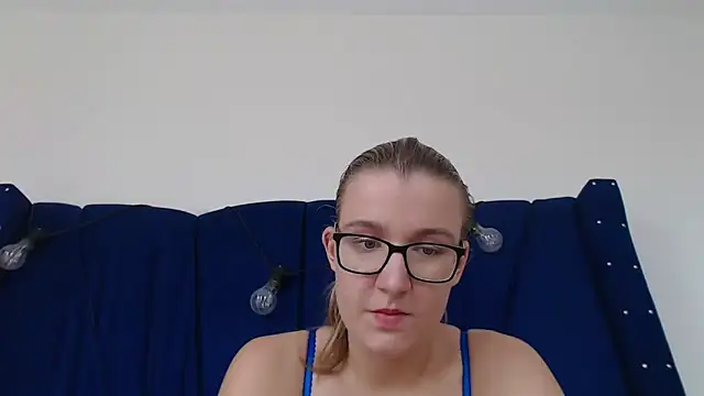 Yennyloves online show from May 31, 2026, 6:31 pm