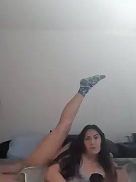 alwayswettt online show from April 12, 2026, 1:38 pm