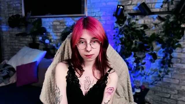Snapshot of Alice_Nyx chatting on April 22, 2026, 8:54 pm Alice Nyx online show from April 22, 2026, 8:54 pm