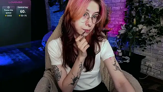 Alice Nyx online show from June 23, 2026, 8:40 pm