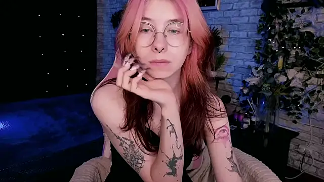 Alice Nyx online show from June 26, 2026, 7:40 pm