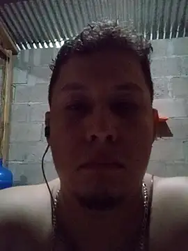 Snapshot of bonyclae chatting on April 8, 2026, 6:35 am bonyclae online show from April 8, 2026, 6:35 am