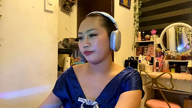 GlindaDejardin online show from April 26, 2026, 5:10 pm