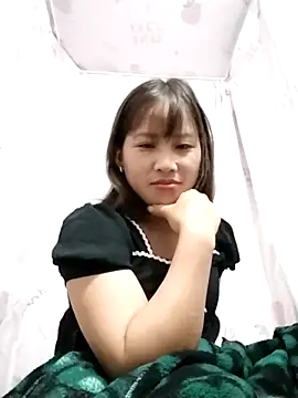 Snapshot of Yo-must chatting on April 19, 2026, 10:12 pm Yo-must online show from April 19, 2026, 10:12 pm