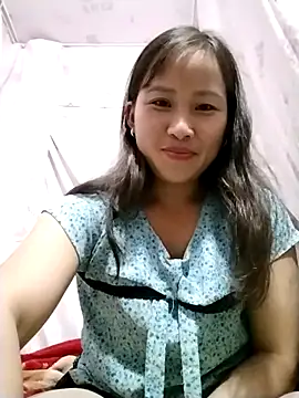 Snapshot of Yo-must chatting on May 2, 2026, 11:04 am Yo-must online show from May 2, 2026, 11:04 am