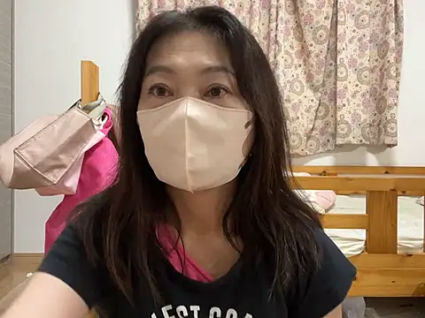 Snapshot of lemonade_madame chatting on July 9, 2026, 10:41 am lemonade madame online show from July 9, 2026, 10:41 am