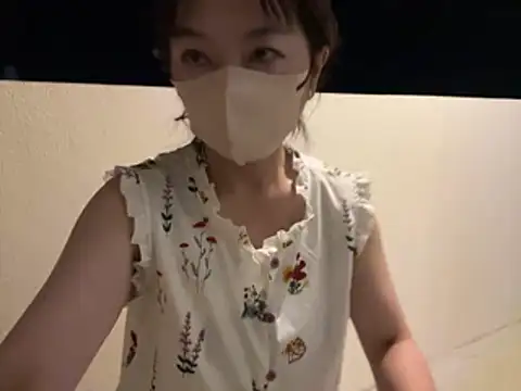 Snapshot of lemonade_madame chatting on July 30, 2026, 12:15 pm lemonade madame online show from July 30, 2026, 12:15 pm