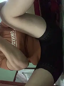   Evelyn   online show from May 18, 2026, 2:07 am