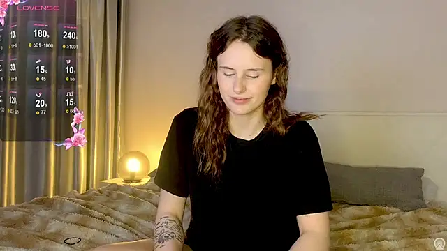 Snapshot of NessBarre chatting on July 5, 2026, 9:44 pm NessBarre online show from July 5, 2026, 9:44 pm