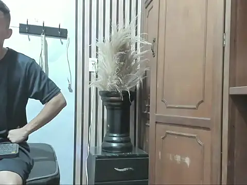 DilanAndKing online show from May 26, 2026, 1:07 pm