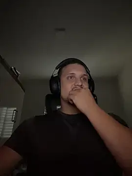 Rossi144Hzz online show from April 4, 2026, 7:00 pm