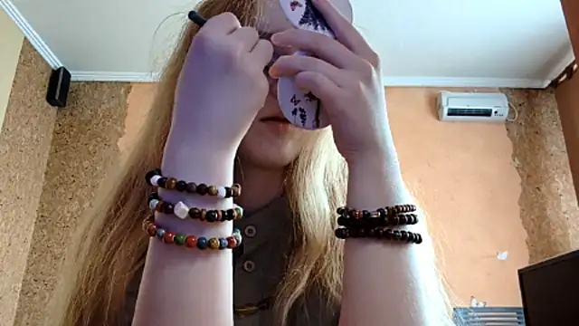 KateVibe 01 online show from April 30, 2026, 11:09 pm