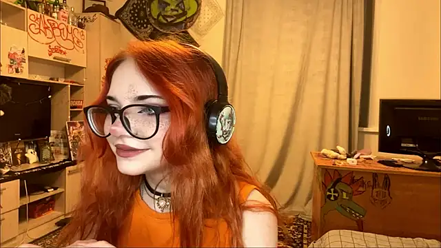 RedHeadCat online show from May 20, 2026, 10:05 pm