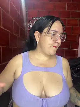 Fresita-12 online show from May 16, 2026, 7:23 pm