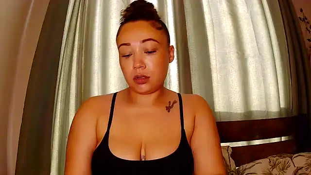 Theone T online show from June 19, 2026, 6:18 am