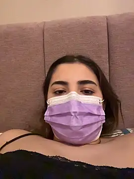 Snapshot of AnnieCartier chatting on April 14, 2026, 12:44 pm AnnieCartier online show from April 14, 2026, 12:44 pm