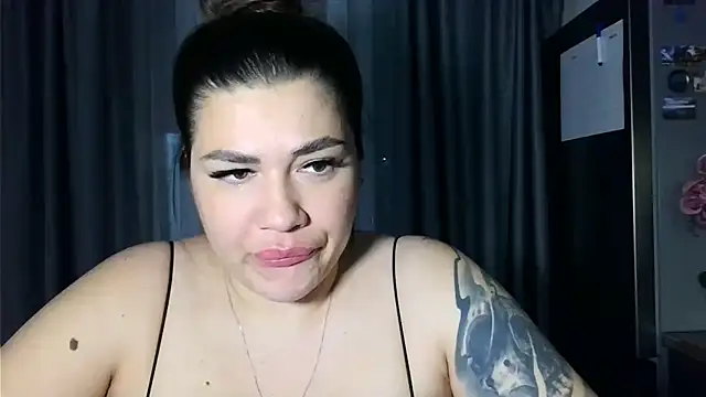 miss preggie online show from April 7, 2026, 6:52 pm