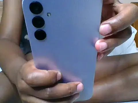 Teeh998712 online show from April 5, 2026, 8:50 pm