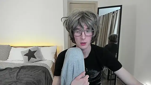 Snapshot of schizophrenic_dog chatting on April 15, 2026, 9:37 pm schizophrenic dog online show from April 15, 2026, 9:37 pm