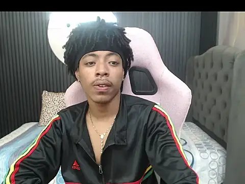 velvetcouple x online show from May 20, 2026, 6:14 pm